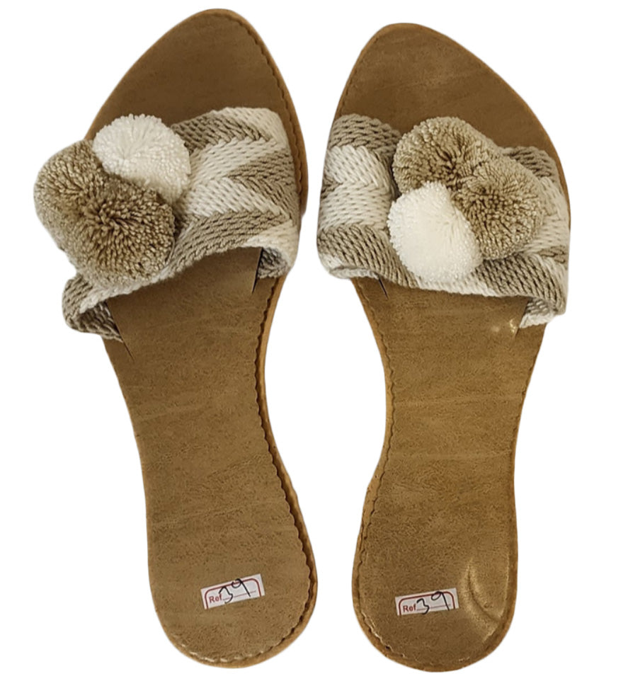 Amirah Wayuu Sandal - Wuitusu