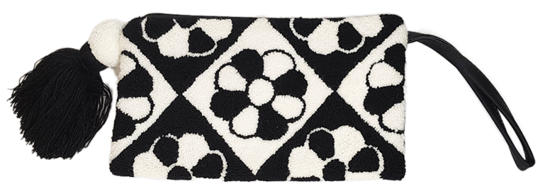 Daisy Handmade Wayuu Punch-needle Clutch - Wuitusu