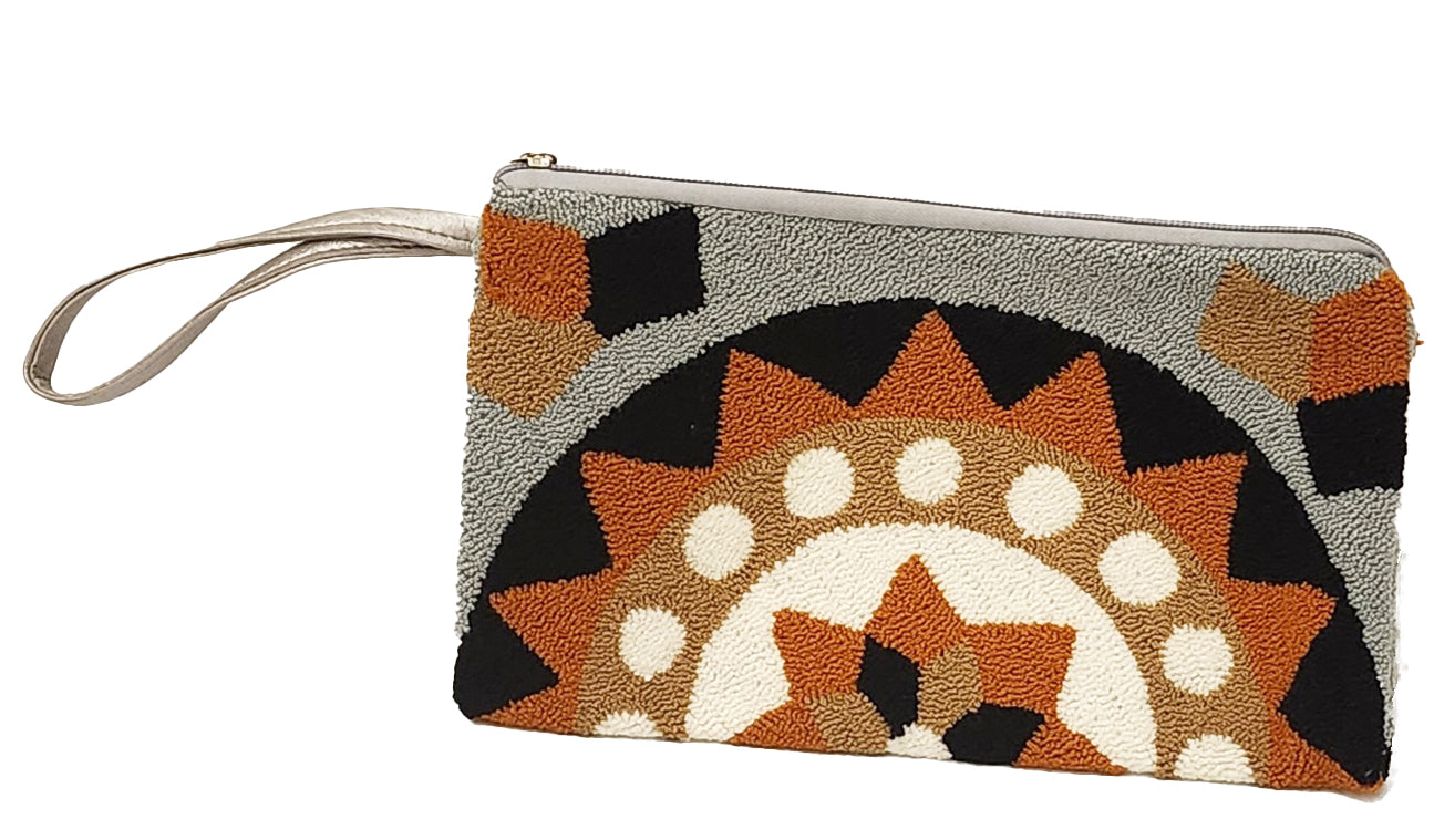Kayleigh Handmade Wayuu Punch-needle Clutch - Wuitusu