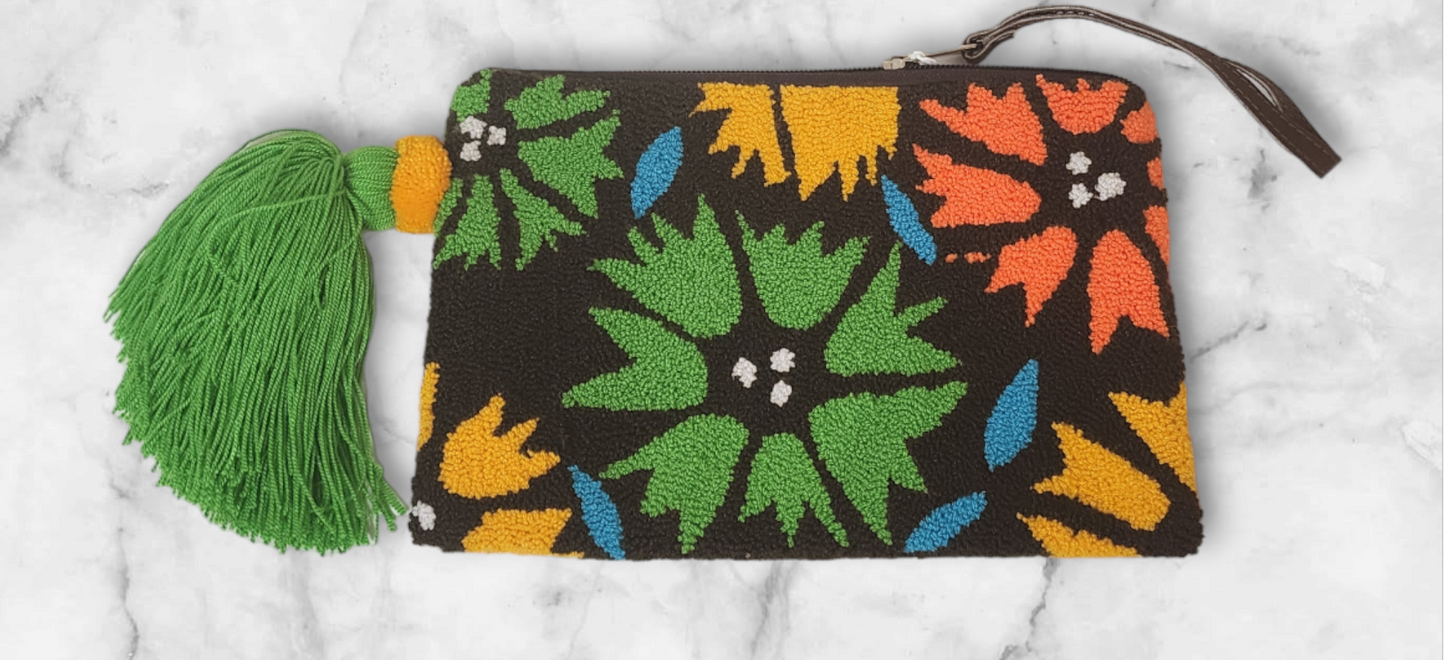 Leslie Handmade Wayuu Punch-needle Clutch - Wuitusu