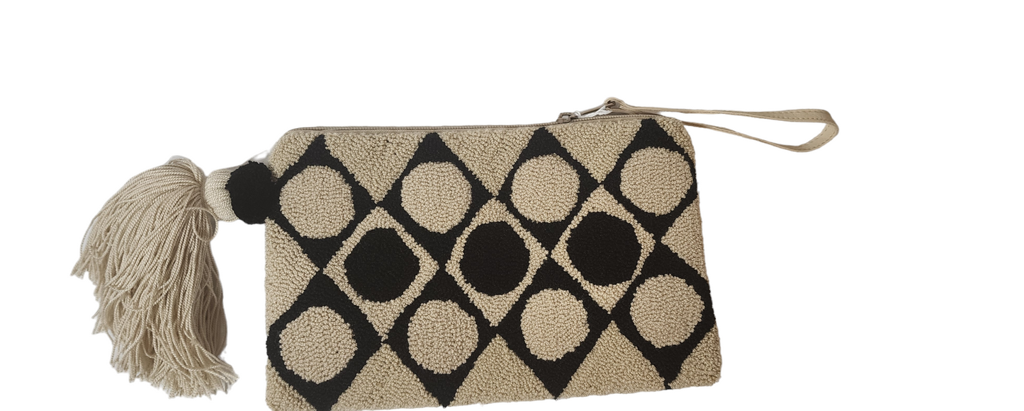 Reyna Handmade Wayuu Punch-needle Clutch - Wuitusu
