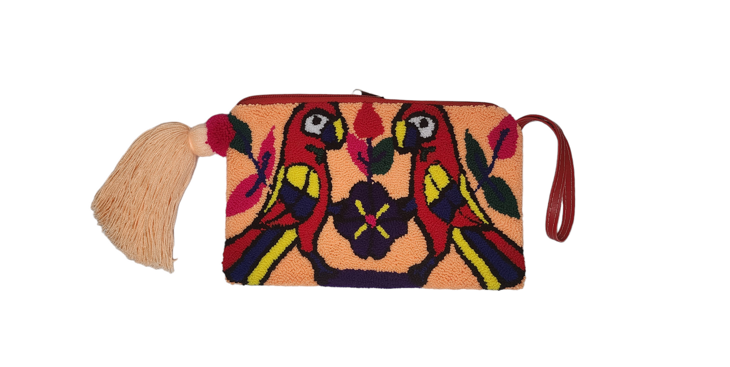 Haley Handmade Wayuu Punch-needle Clutch - Wuitusu