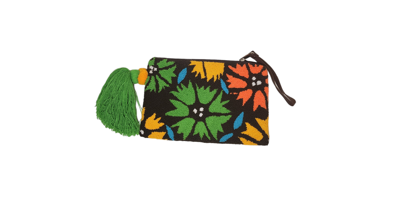 Leslie Handmade Wayuu Punch-needle Clutch - Wuitusu