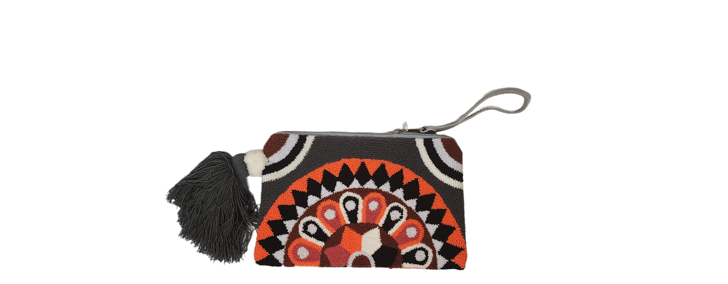 Ivanna Handmade Wayuu Punch-needle Clutch - Wuitusu