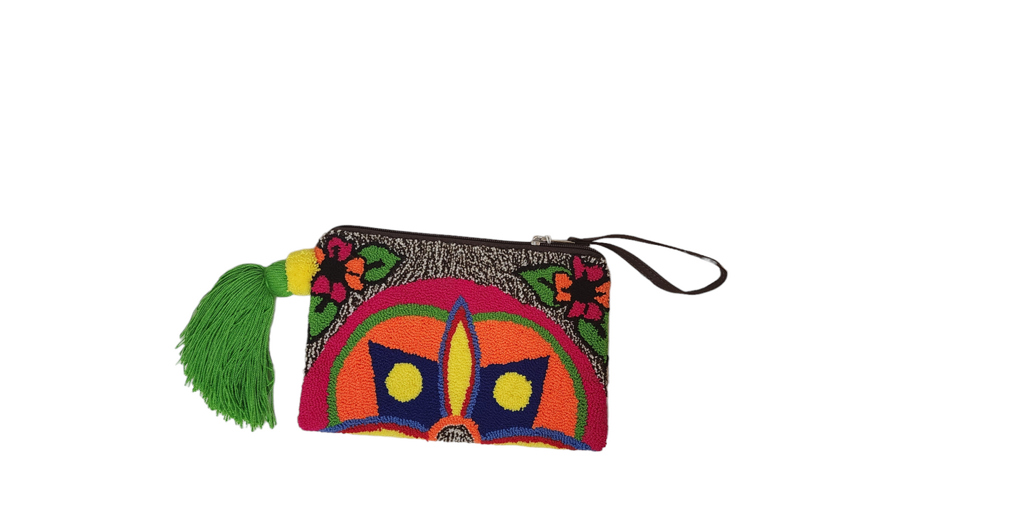 Ashlyn Handmade Wayuu Punch-needle Clutch - Wuitusu