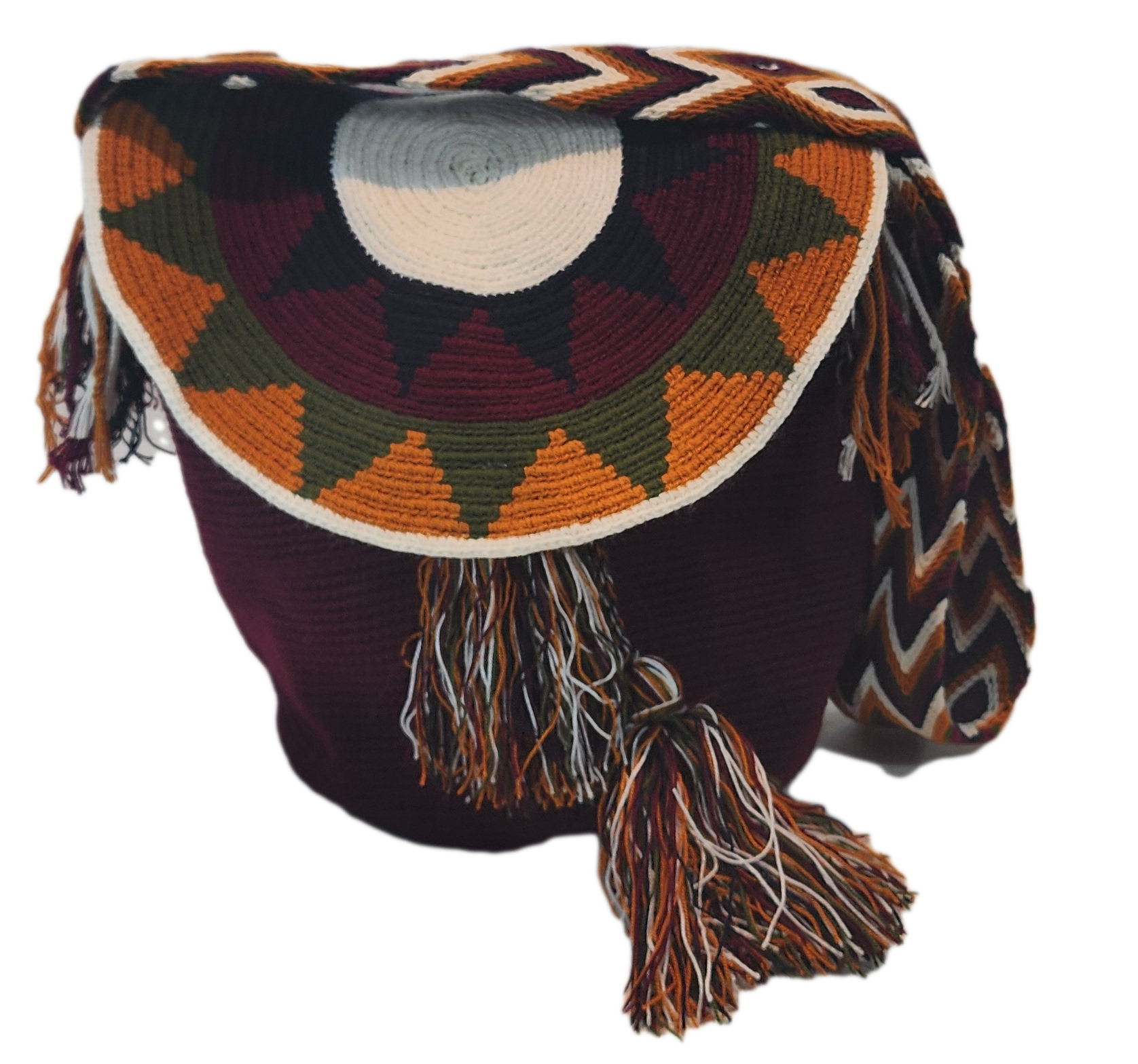 "Colorful handcrafted Wuitusu Wayuu crochet bag with lid, featuring intricate patterns and a blend of vibrant colors."