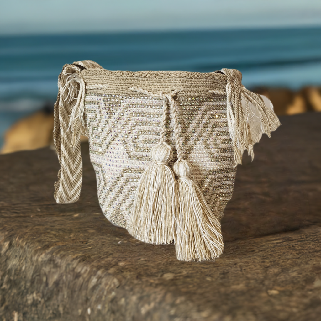 Helena Medium Handmade Wayuu Mochila Bag With Crystals - Wuitusu