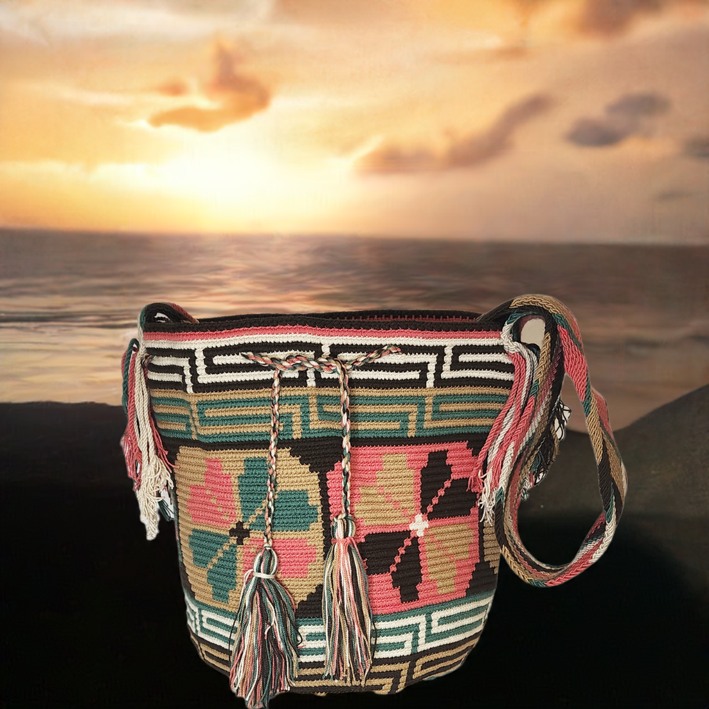 Maria Large Handmade Crochet Wayuu Mochila Bag - Wuitusu