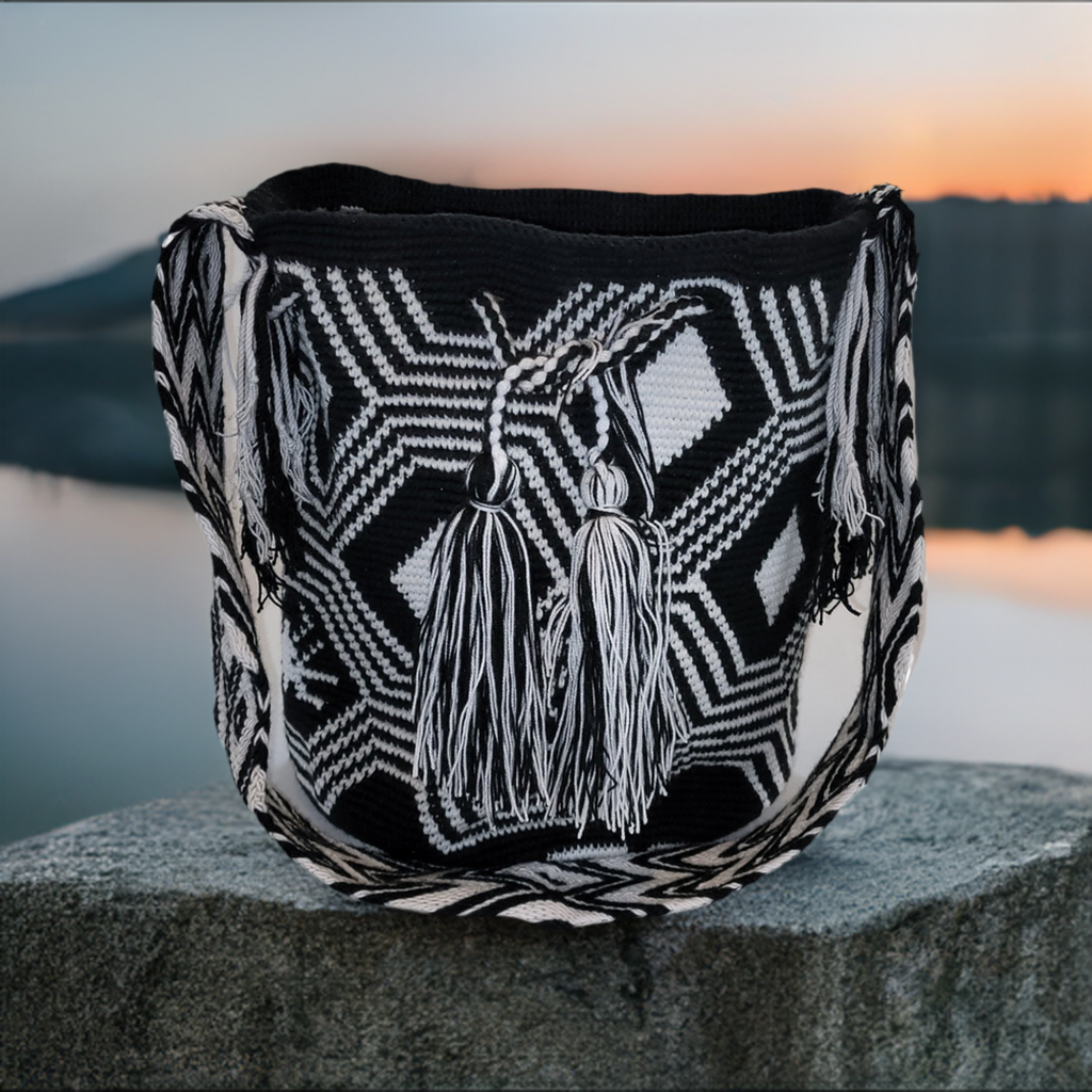 Elora Large Handmade Crochet Wayuu Mochila Bag - Wuitusu