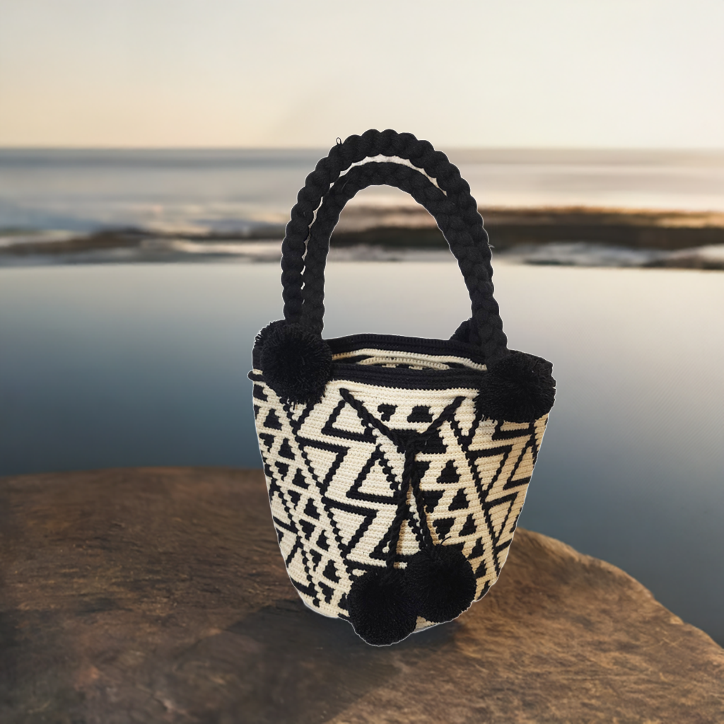 Lucy Medium Short Handle Design PomPom Mochila - Wuitusu