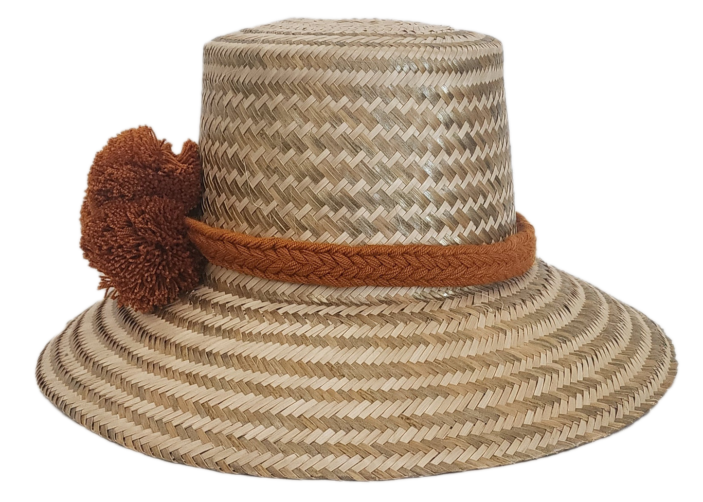 Natural straw Wayuu sun hat with handcrafted brown yarn band and matching pom-poms — earthy, artisan boho style.