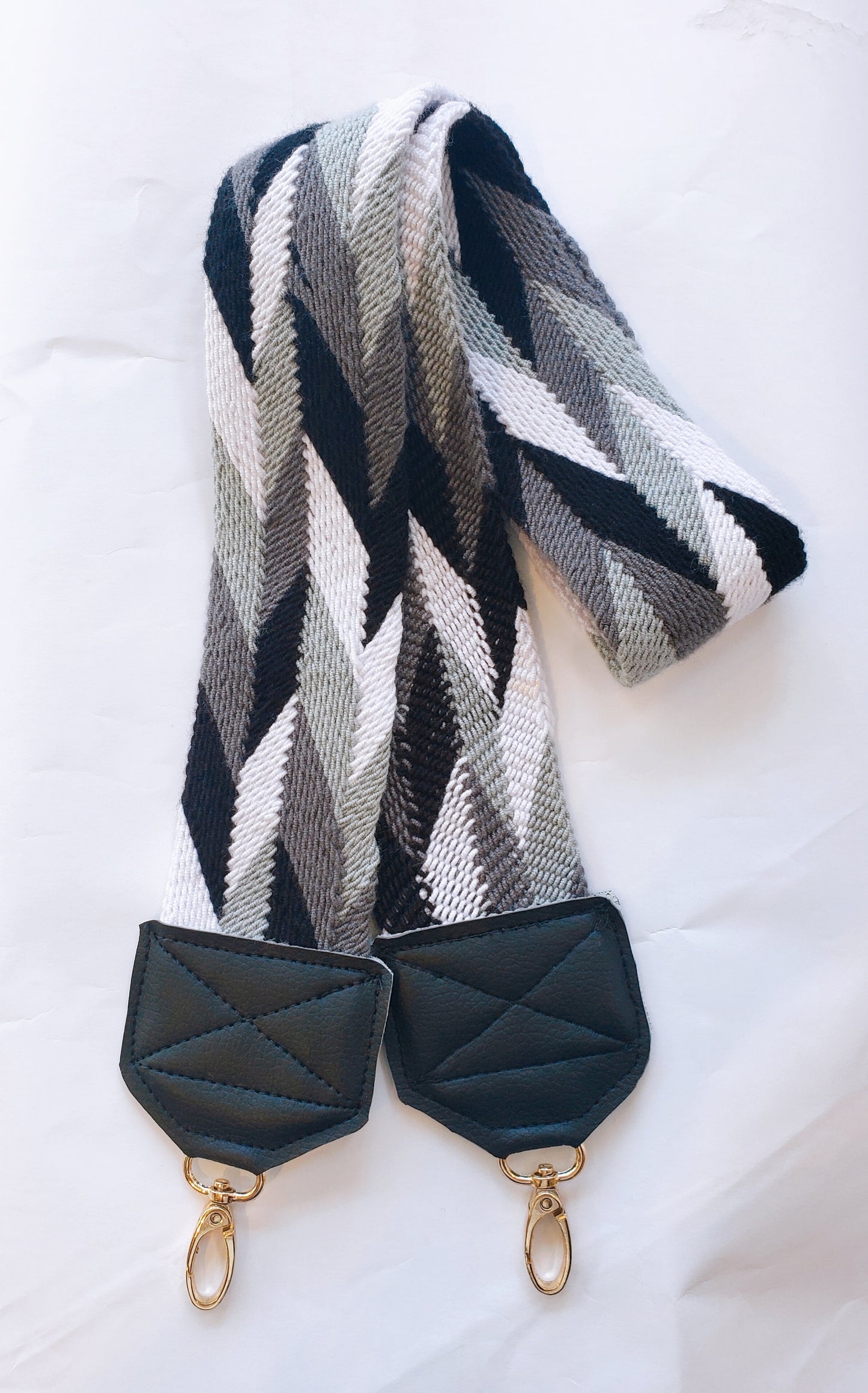 Black Lines Handmade Wayuu Strap Bag - full view