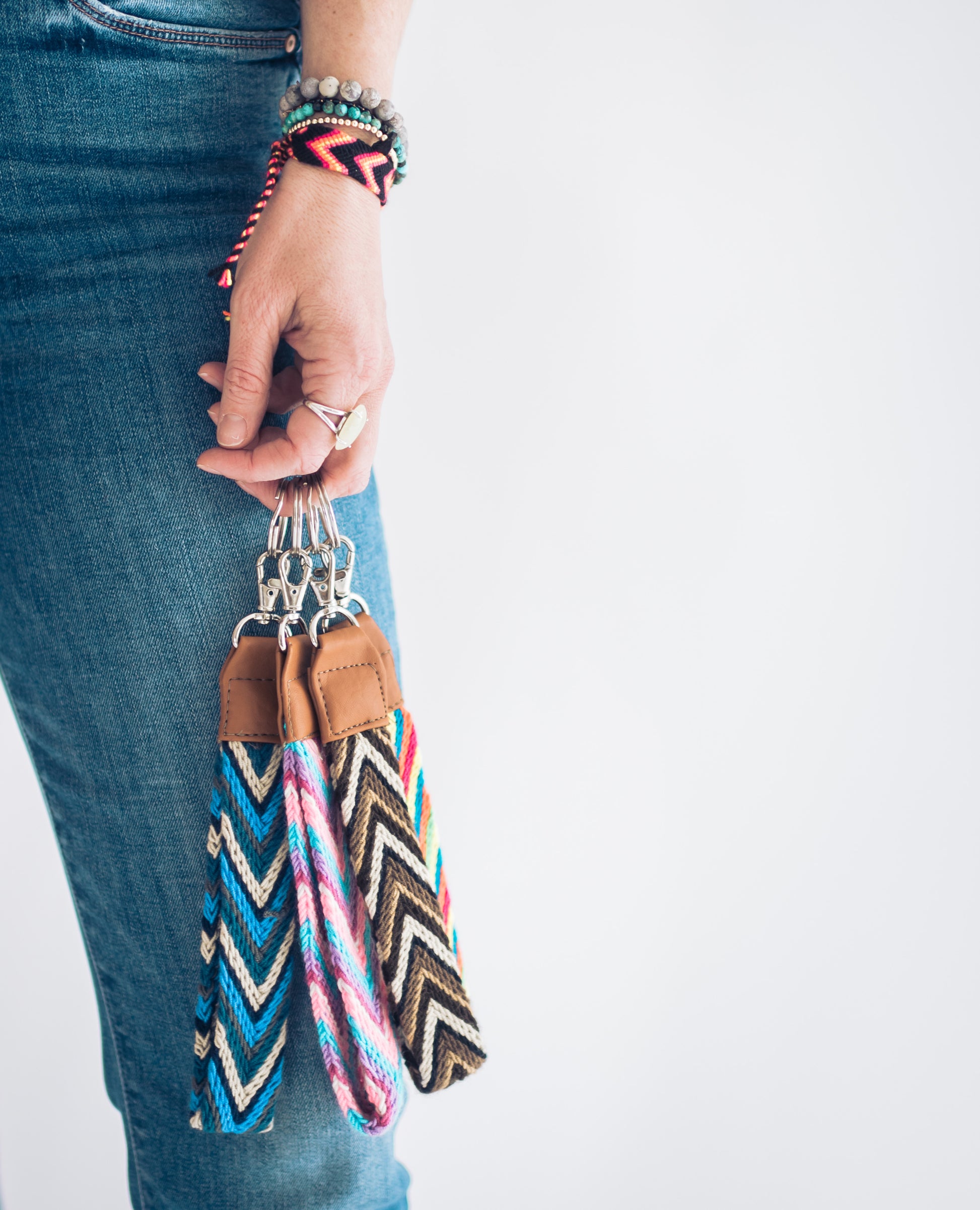 11 Key Chains (4 different colors) - Wuitusu