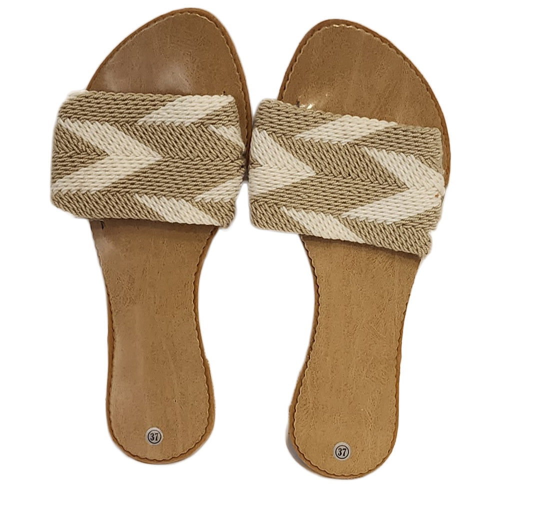 1 Loretta Wayuu Sandal (Size 7.5) - Wuitusu
