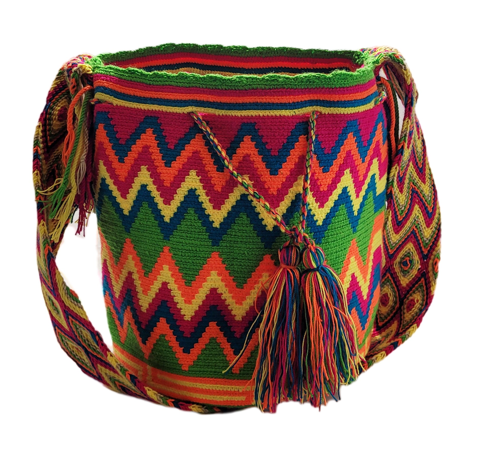 Shoulder artisanal bags/ 2024 Wayuu bsgs/ Handmade bags with crochet technique/ Mochilas artesanales Wayuu/ Colombian bags