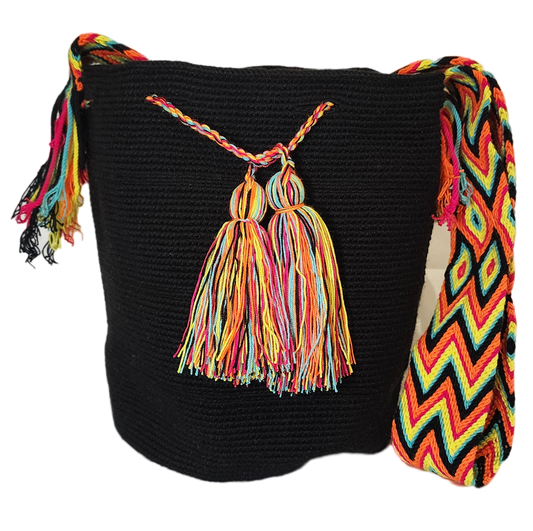 Riley Unicolor Large Handmade Wayuu Mochila Bag (Black)