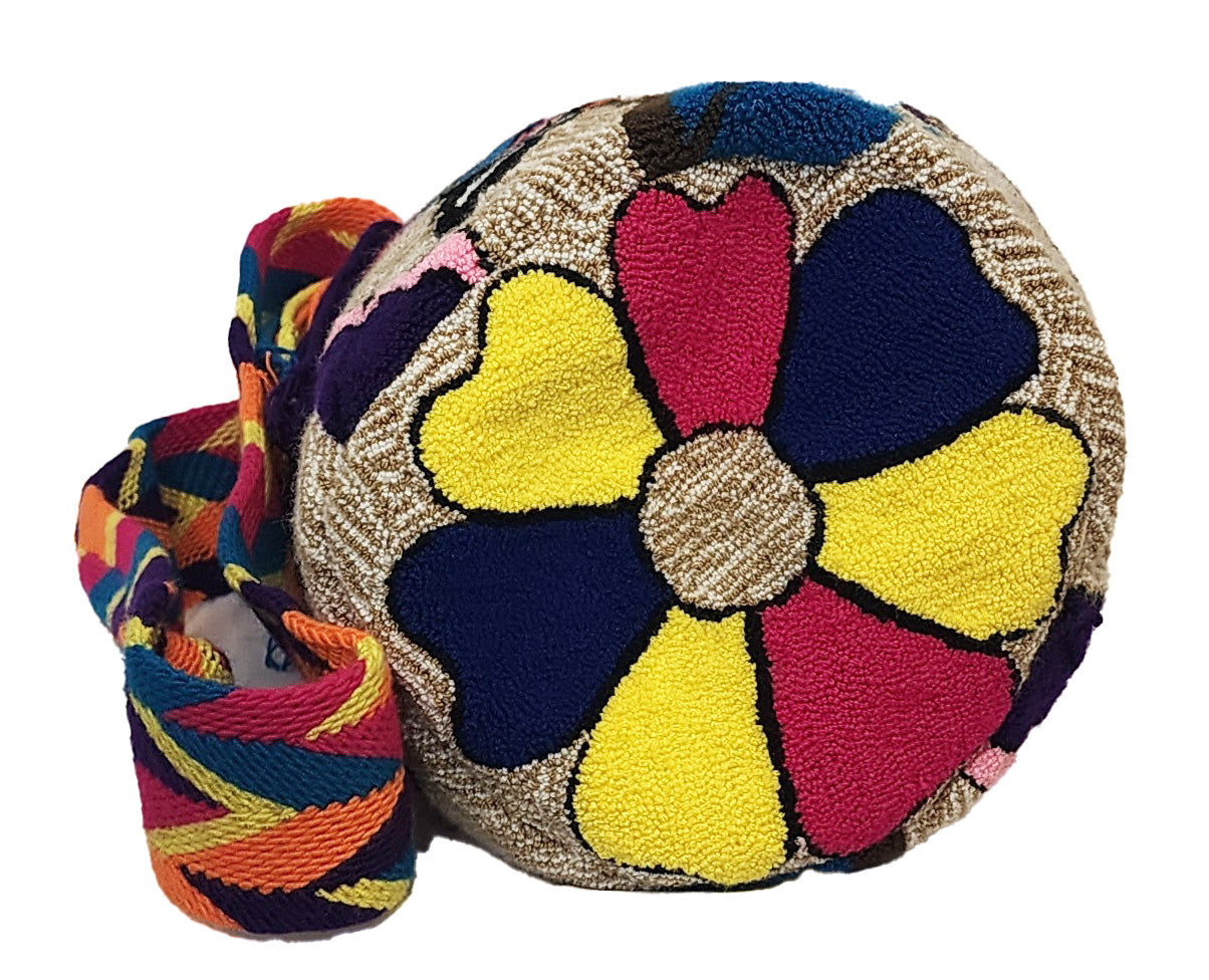 Cleo Large Handmade Punch-needle Wayuu Mochila Bag - Wuitusu-bottom
