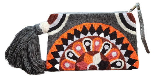 Ivanna Handmade Wayuu Punch-needle Clutch - Wuitusu
