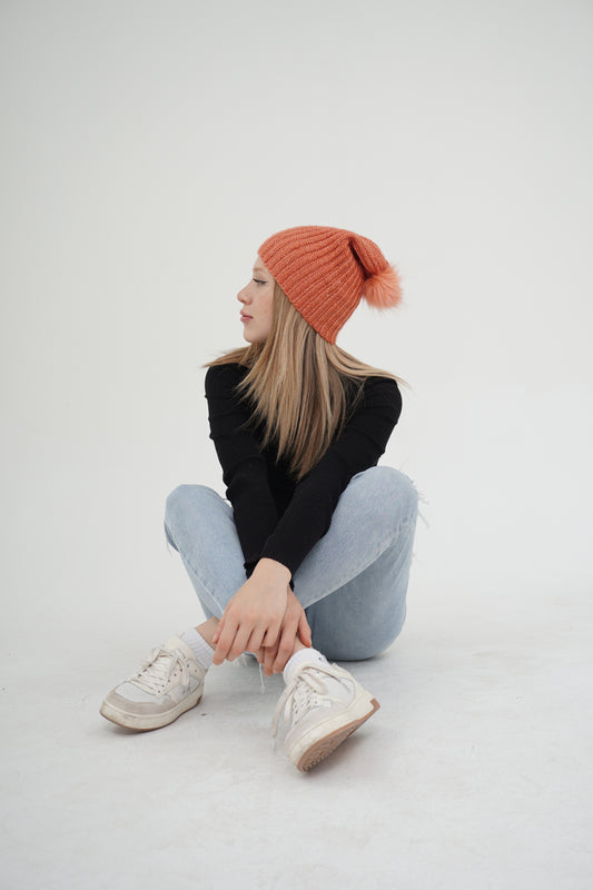 model wearing Meadow Beanie - Wuitusu