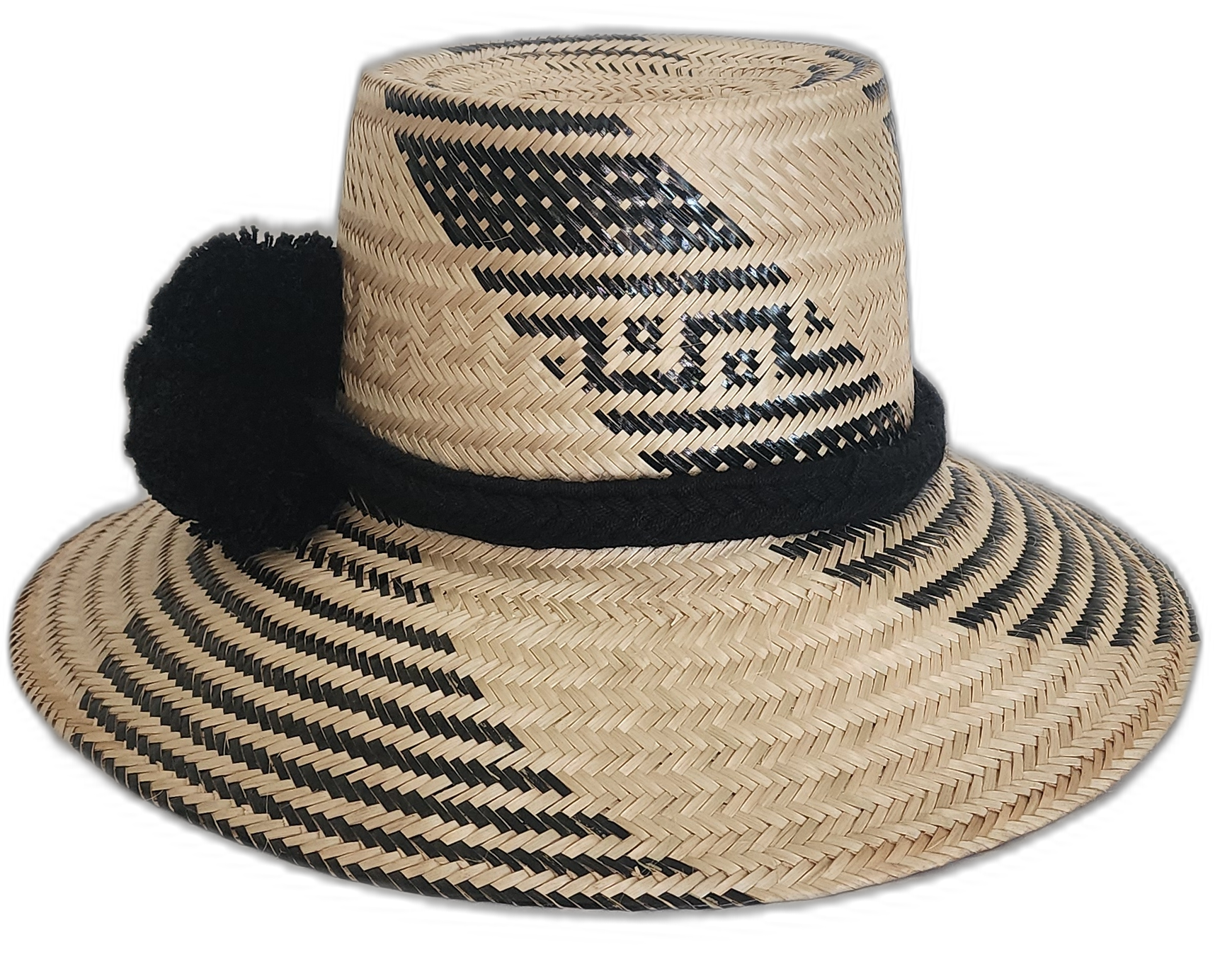 Boho hat in black and natural tones, featuring Wayuu craftsmanship