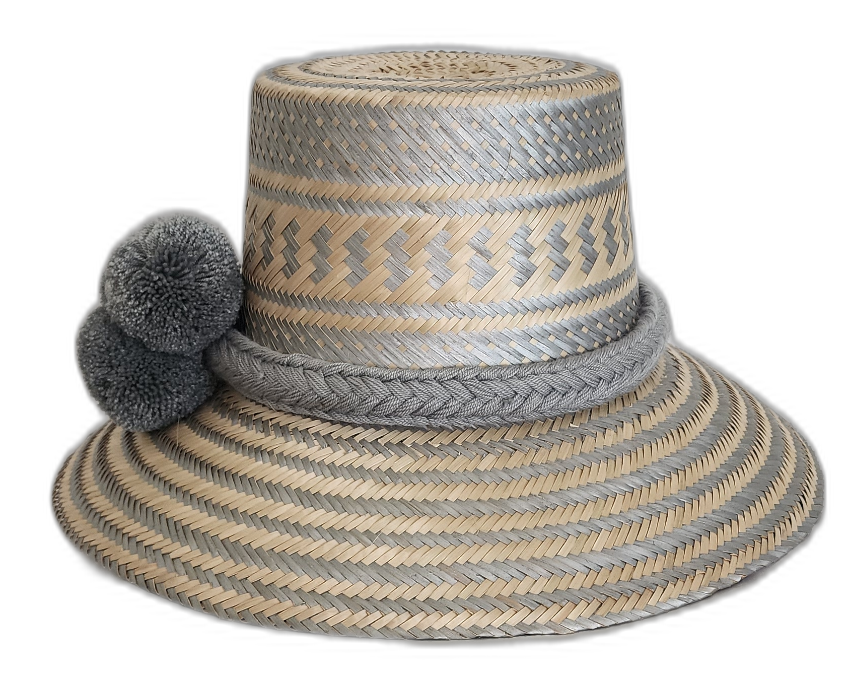 Minimalist Wayuu hat in natural straw with matching gray accents