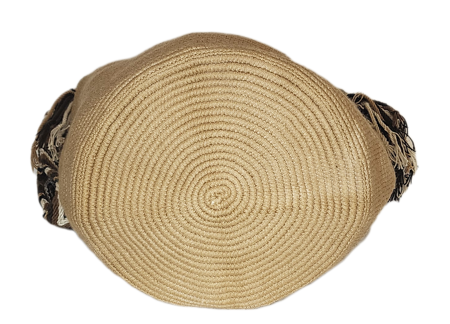 "Colorful handmade crochet bags by Wuitusu, showcasing traditional Wayuu patterns and vibrant cultural symbols."