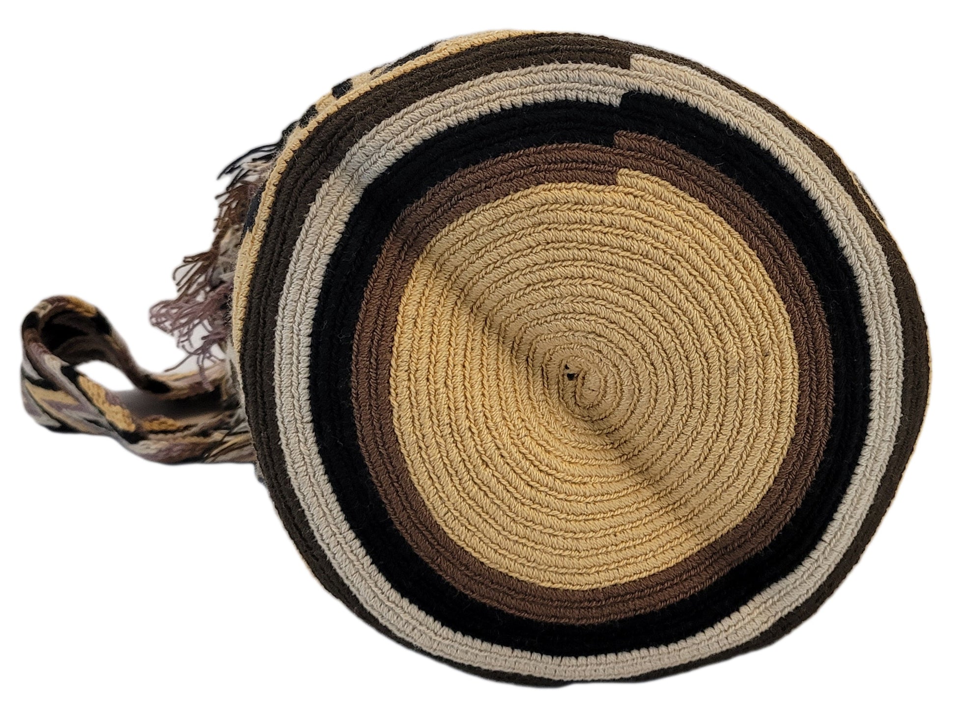 "Colorful handmade Crochet Wayuu bag crafted by Wuitusu artisans, featuring intricate traditional patterns and vibrant design