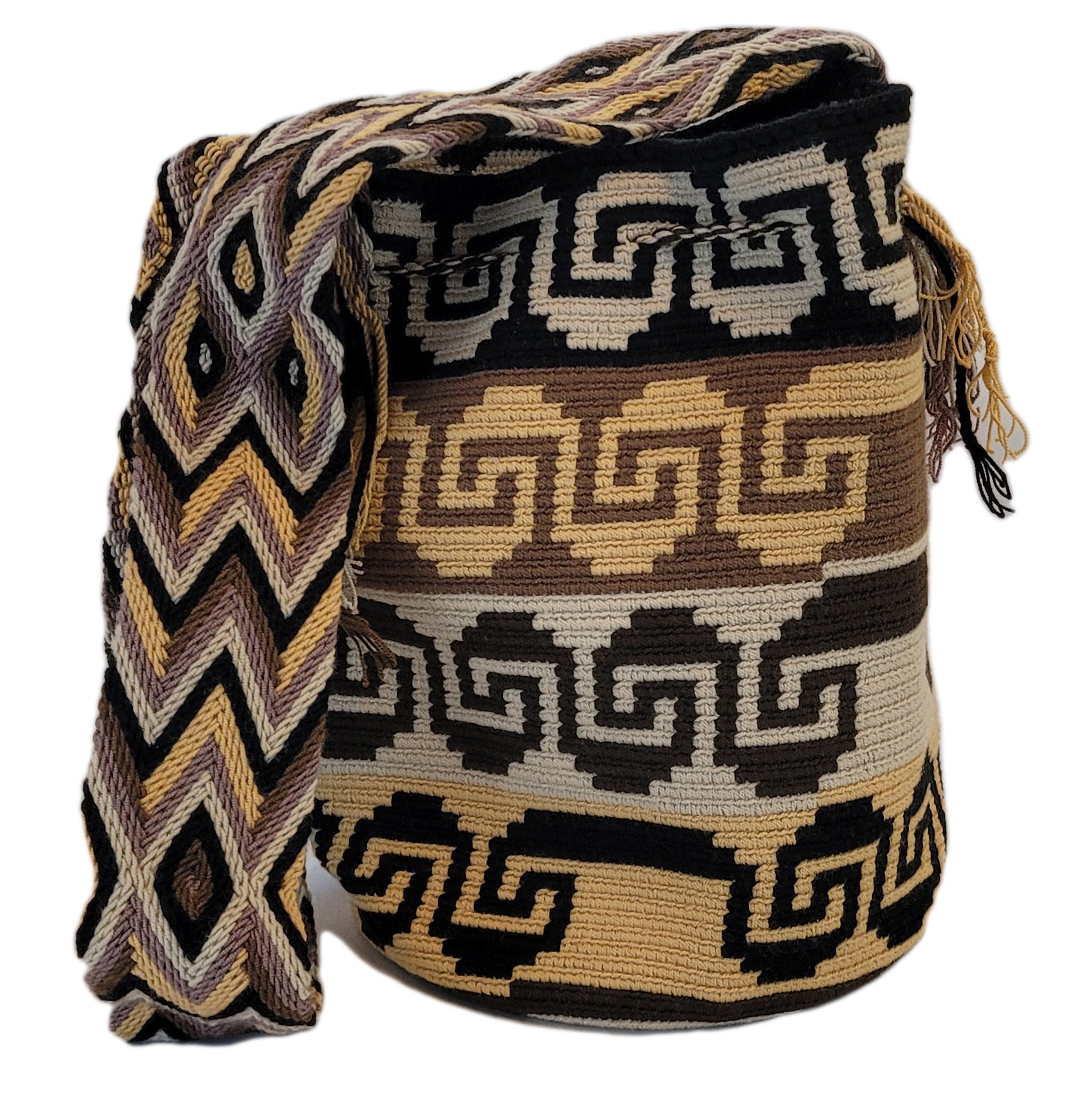 Bottom view "Colorful handmade Crochet Wayuu bag crafted by Wuitusu artisans, featuring intricate traditional patterns and vibrant design