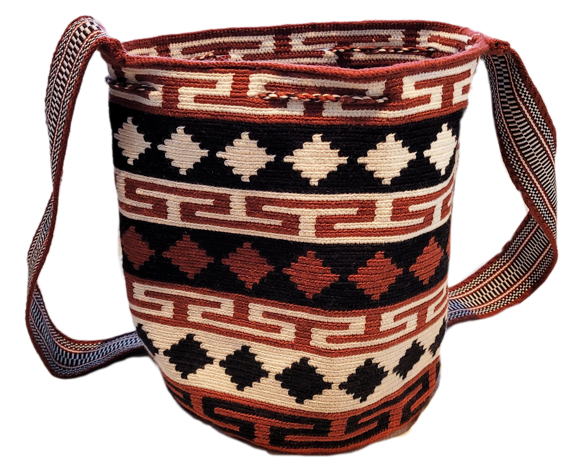 Bottom view "Colorful handmade Paleteada Wayuu crochet bag with adjustable straps, showcasing traditional geometric patterns and supporti