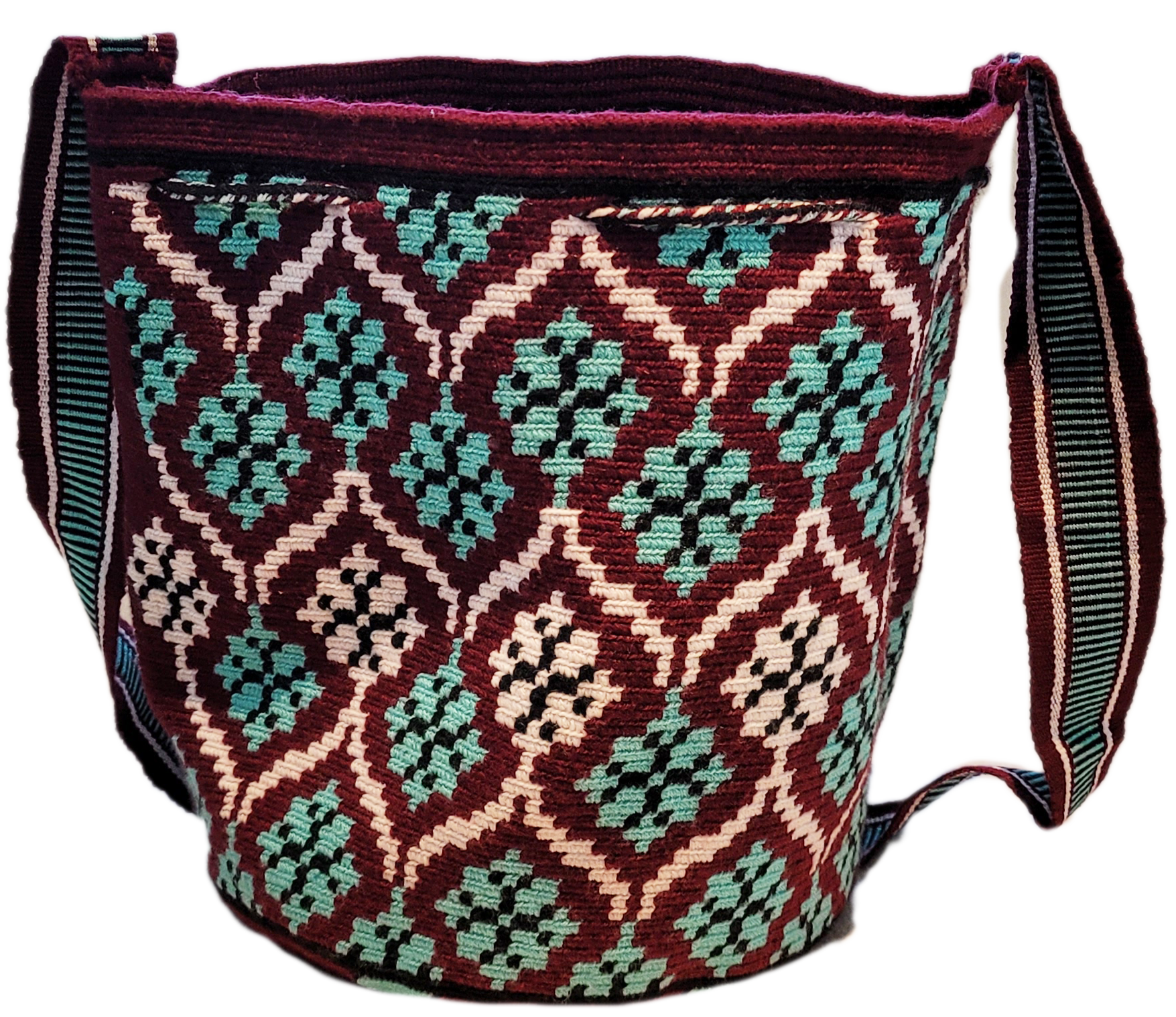 Bottom view "Colorful Paleteada Crochet Wayuu Bag, handcrafted with vibrant geometric patterns, showcasing artisanal craftsmanship from C