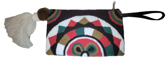 "Colorful Wuitusu Wayuu Needle Punch Clutch with intricate patterns, handcrafted by Wayuu artisans, featuring a zip closure a