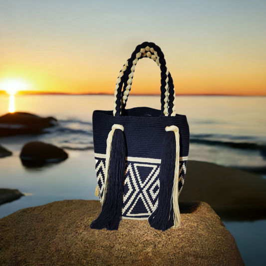 "Colorful Wuitusu Wayuu Waterfall crochet handbag, showcasing a dramatic waterfall design and artisan craftsmanship."