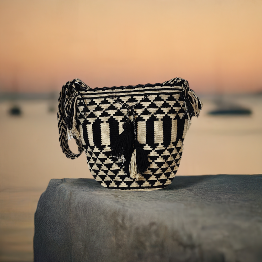 Meadow Large Handmade Wayuu Mochila bag - Wuitusu