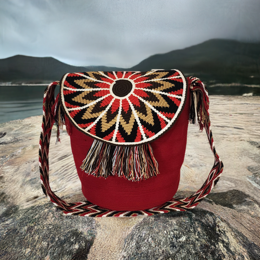Madalynn Large Handmade Crochet Wayuu Bag with Lid - Wuitusu