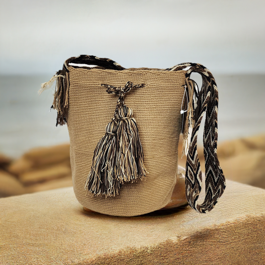 Addilyn Unicolor Large Handmade Wayuu Mochila Bag - Wuitusu