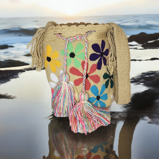 Freya medium Handmade Punch-needle Wayuu Mochila Bag - Wuitusu