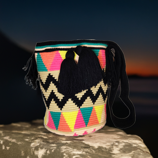 Kinsley Large Handmade Crochet Wayuu Mochila Bag - Wuitusu