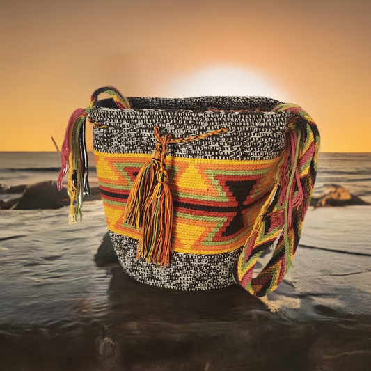 Mia Medium Size Mochila Bag - Wuitusu
