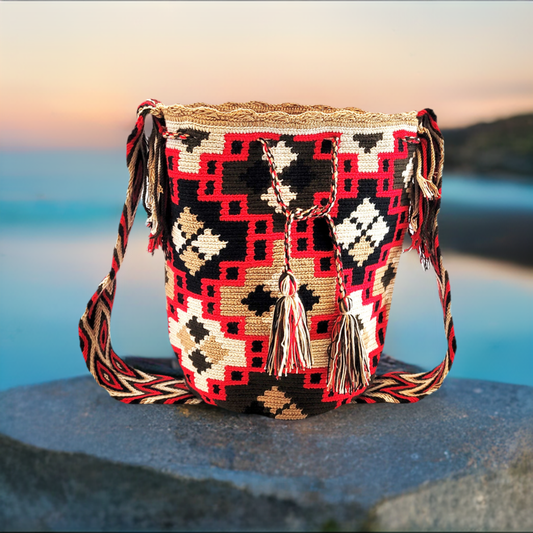 Leah Large Handmade Wayuu Mochila bag - Wuitusu