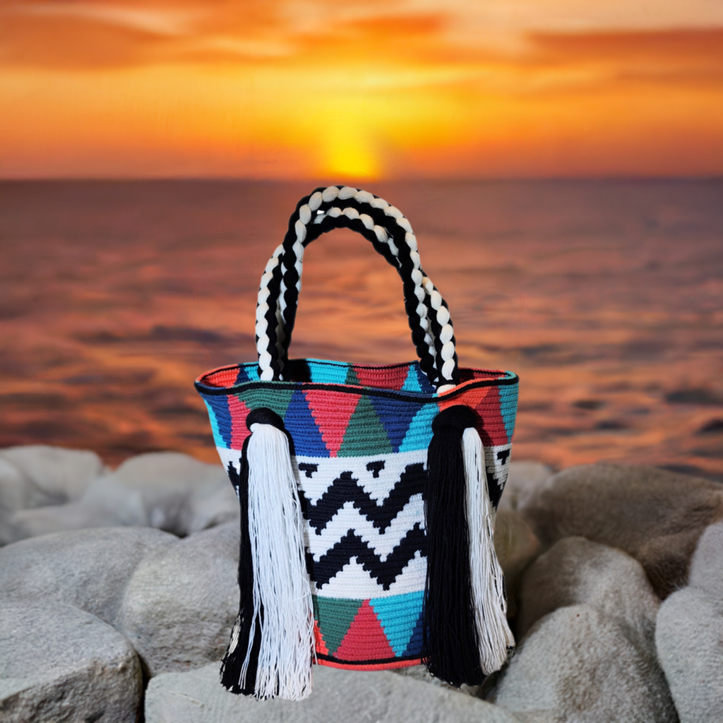 Brooklynn Large Waterfall Purse - a perfect gift for her