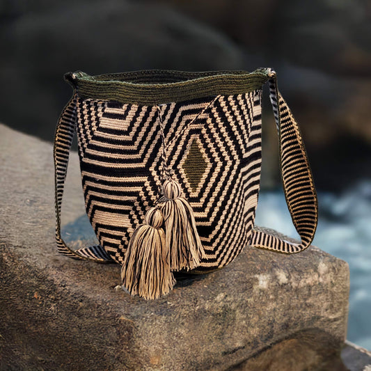 Lola Handmade Wayuu Mochila Bag