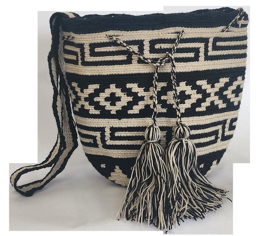 Dulce Medium Handmade Crochet Wayuu Mochila Bag