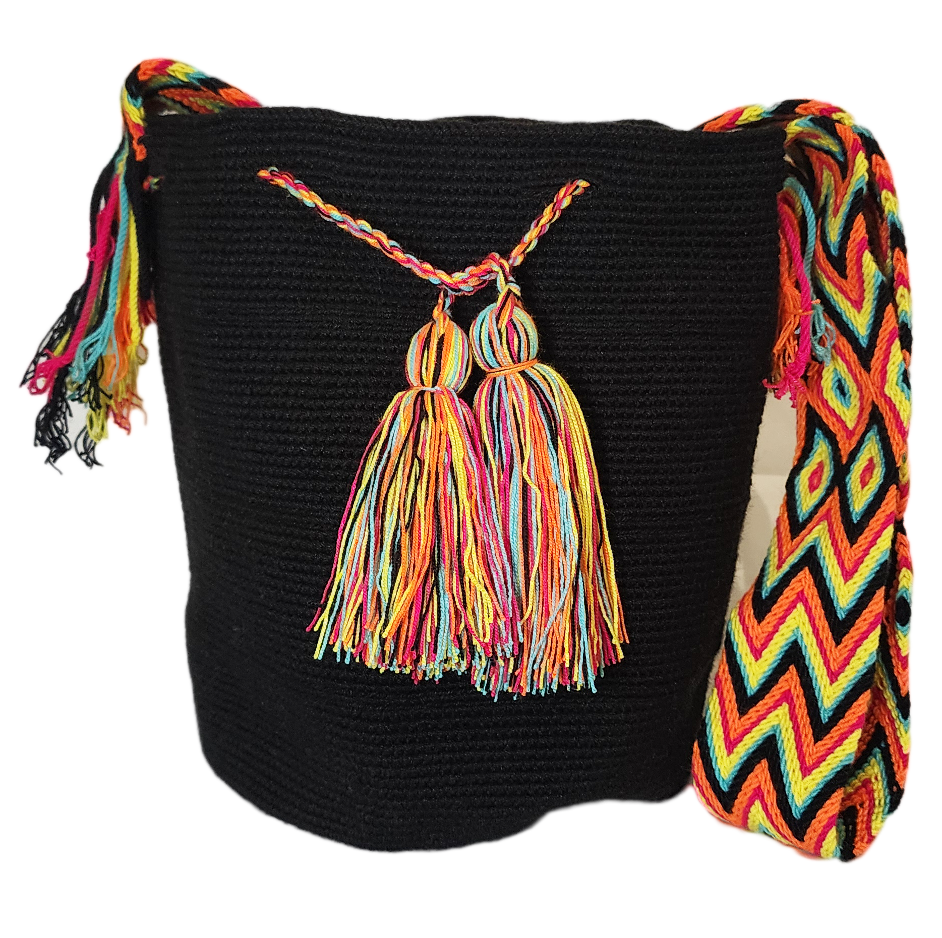 "Handmade Wuitusu crochet bag crafted by Wayuu women, featuring vibrant patterns and colors symbolizing Wayuu culture."