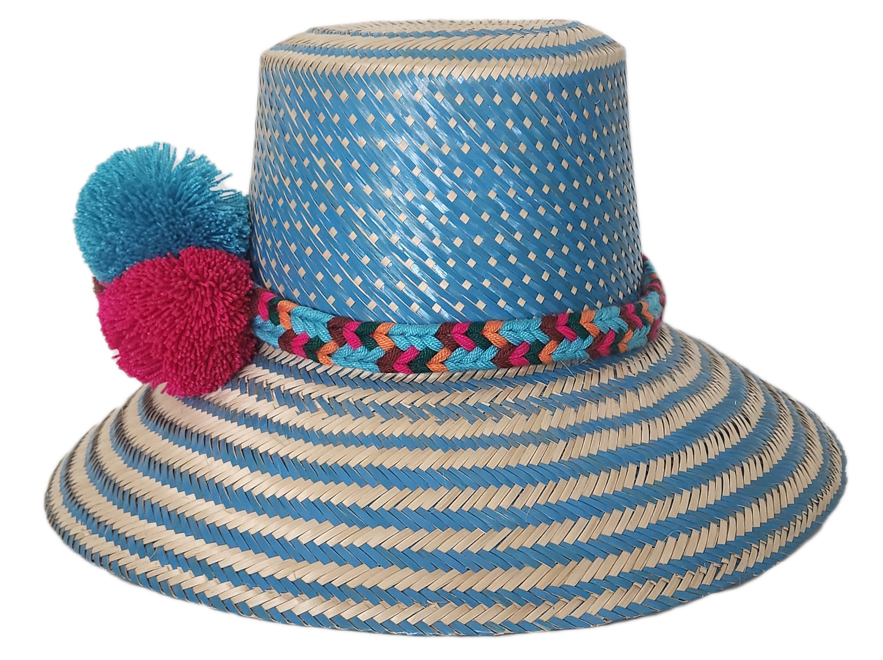 Everyday sun hat handcrafted by Wayuu artisans from Iraca palm.
