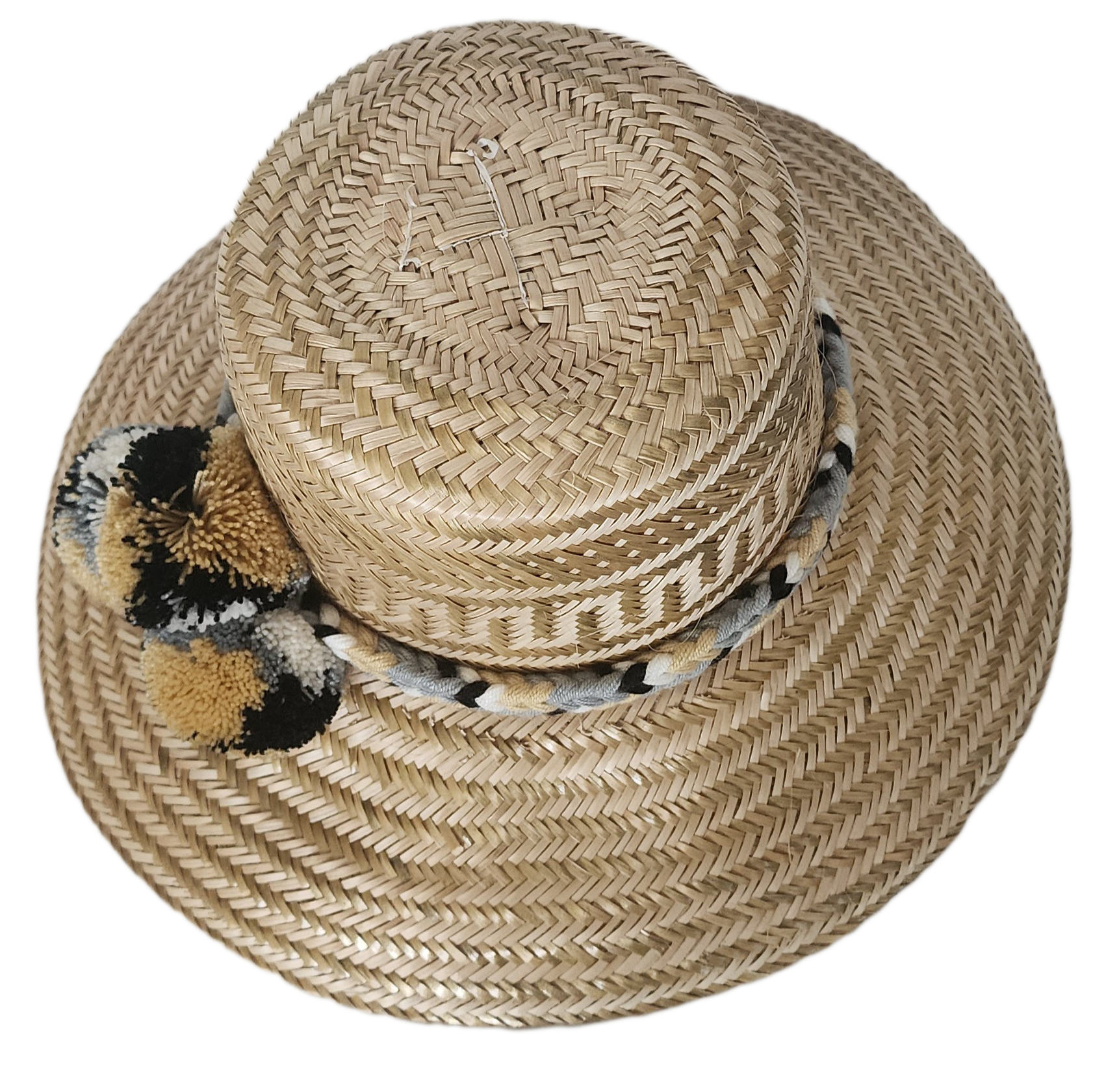 Fashion accessory hat handcrafted by Wayuu artisans from Iraca palm.

