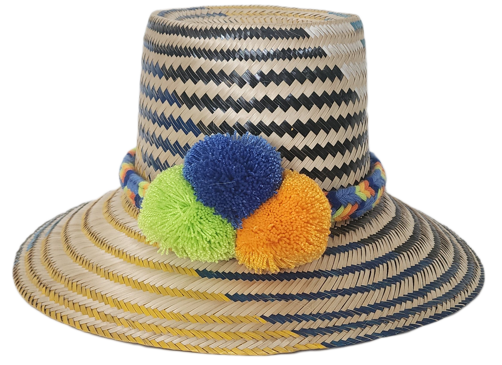 Straw hat handcrafted by Wayuu artisans from Iraca palm.
