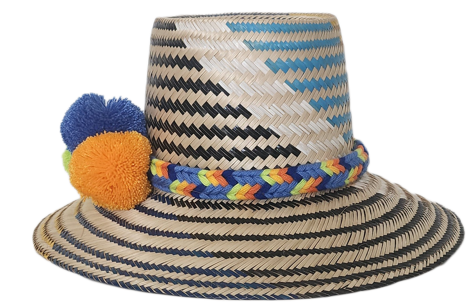 Straw hat handcrafted by Wayuu artisans from Iraca palm.
