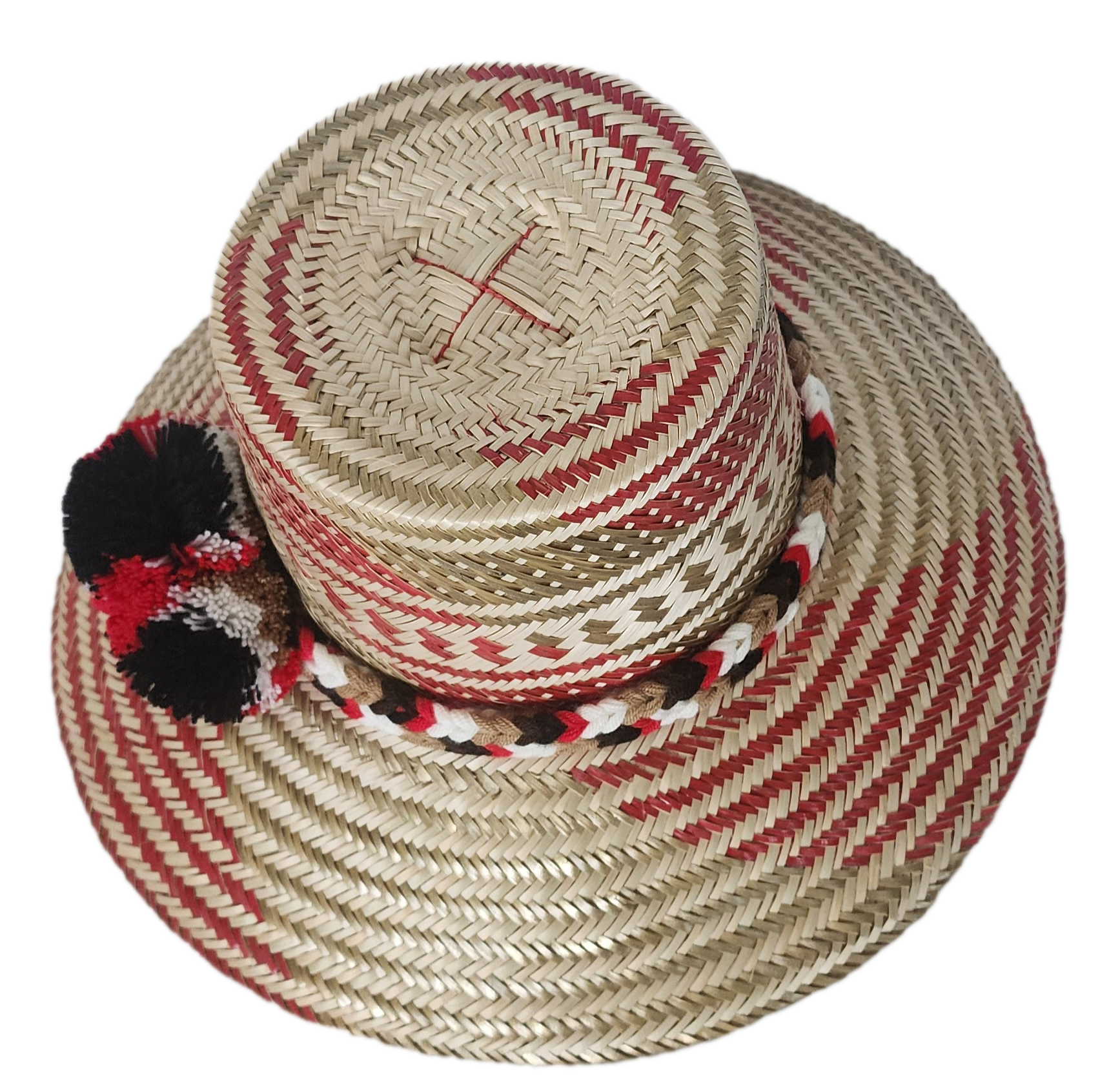 Stylish beach hat handcrafted by Wayuu artisans from Iraca palm.
