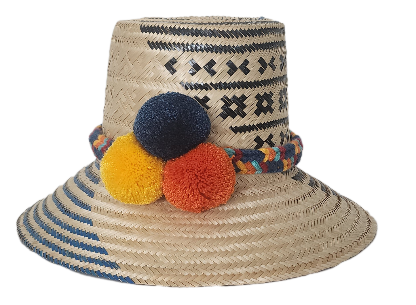 Summer straw hat handcrafted by Wayuu artisans from Iraca palm.
