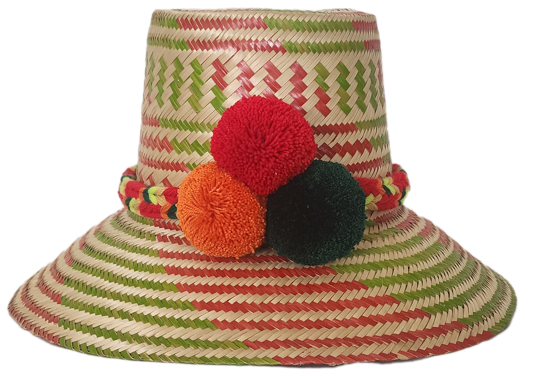 Wide brim straw hat handcrafted by Wayuu artisans from Iraca palm.
